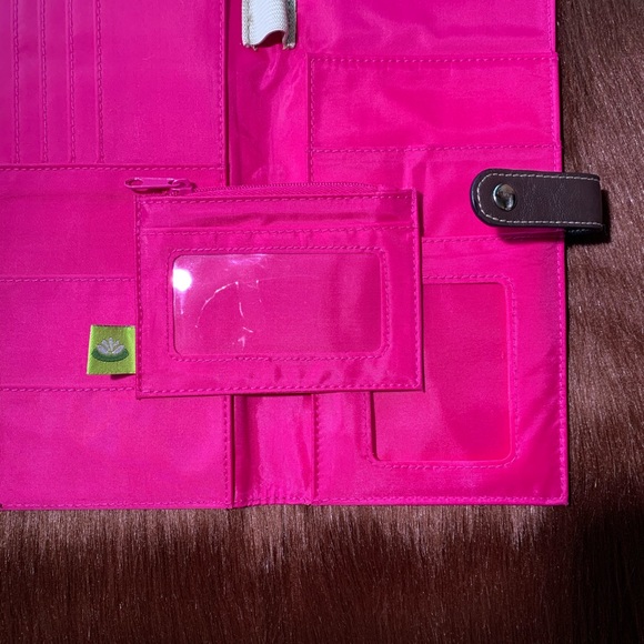 πSOLDπLily Bloom Floral Peace Sign Wallet - Picture 4 of 4